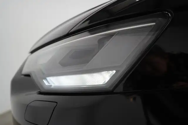 Audi A6 view 14