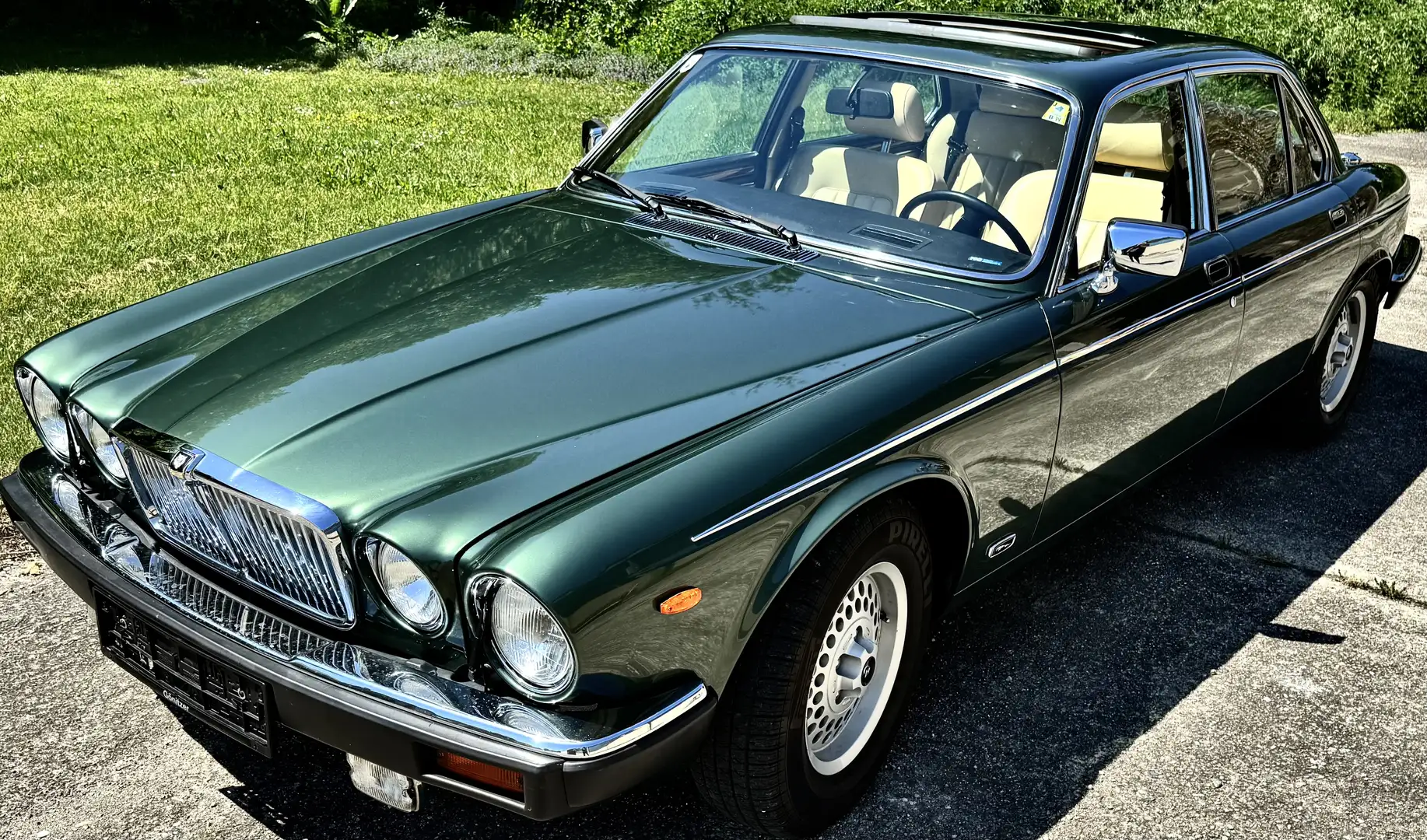 Jaguar XJ12 Daimler Double Six Grün - 2