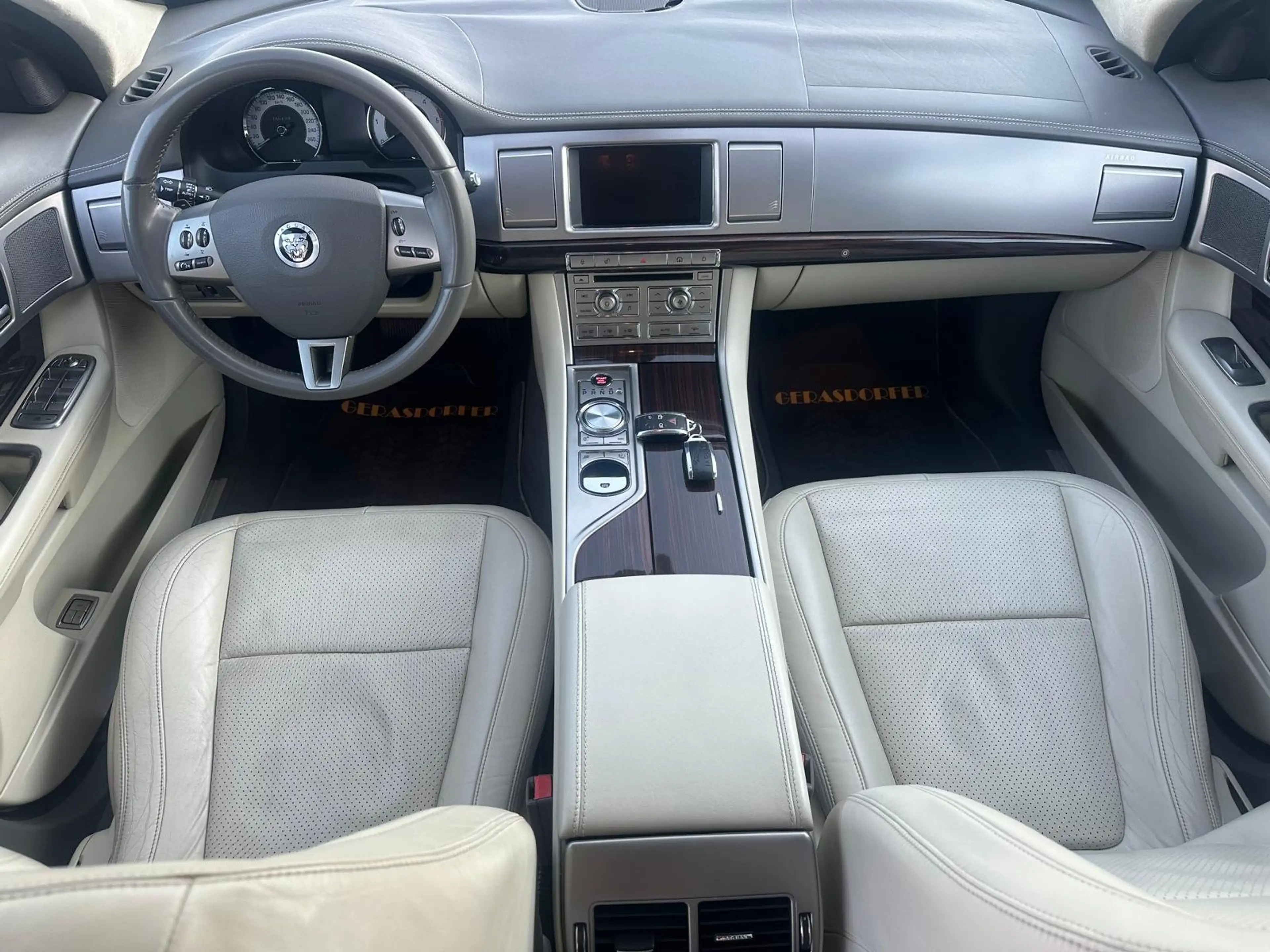 Jaguar XF 3.0 V6 Diesel Portfolio *2-Besitz*Finanzierung* — photo 10