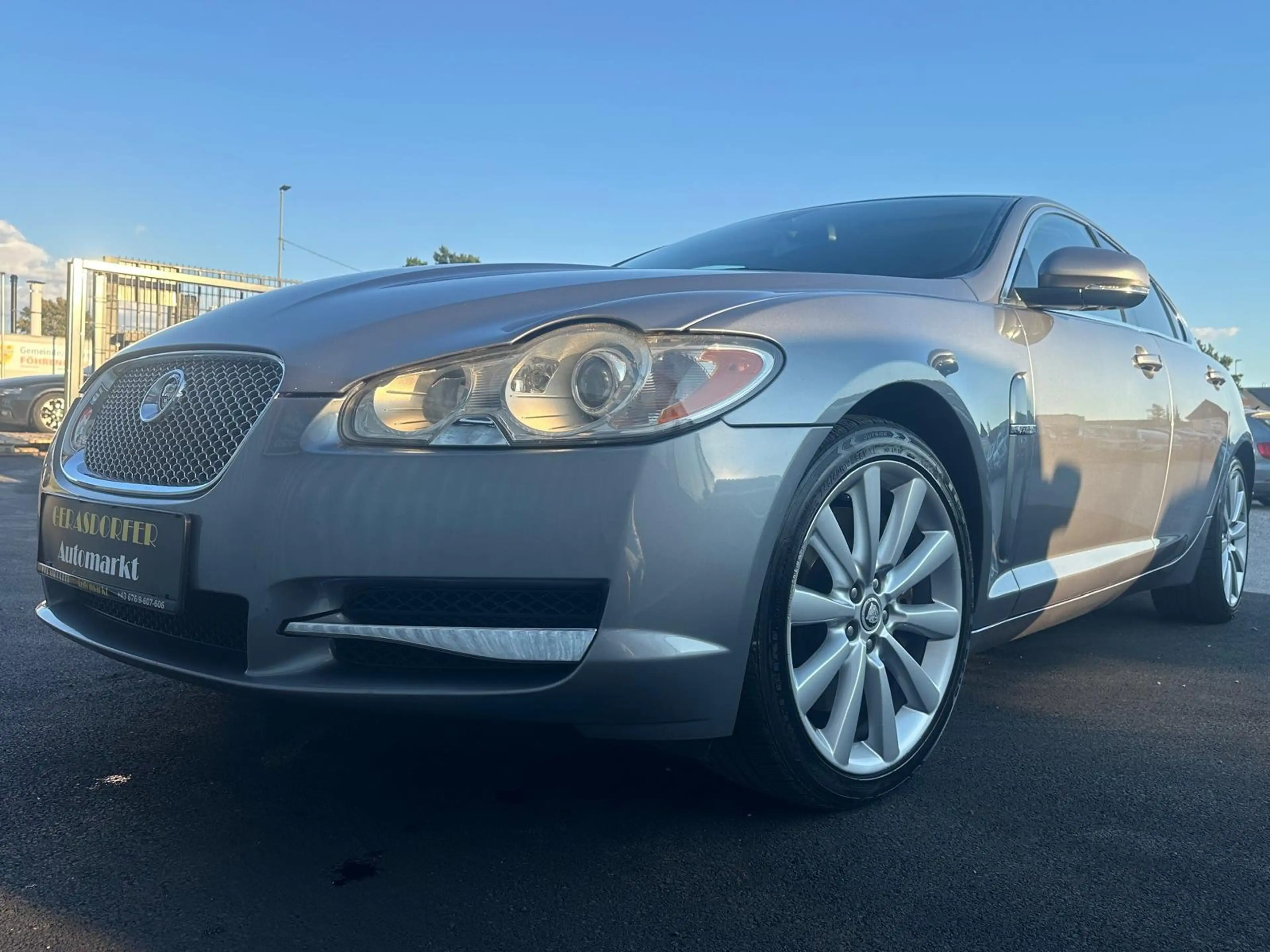 Jaguar XF 3.0 V6 Diesel Portfolio *2-Besitz*Finanzierung* — photo 2