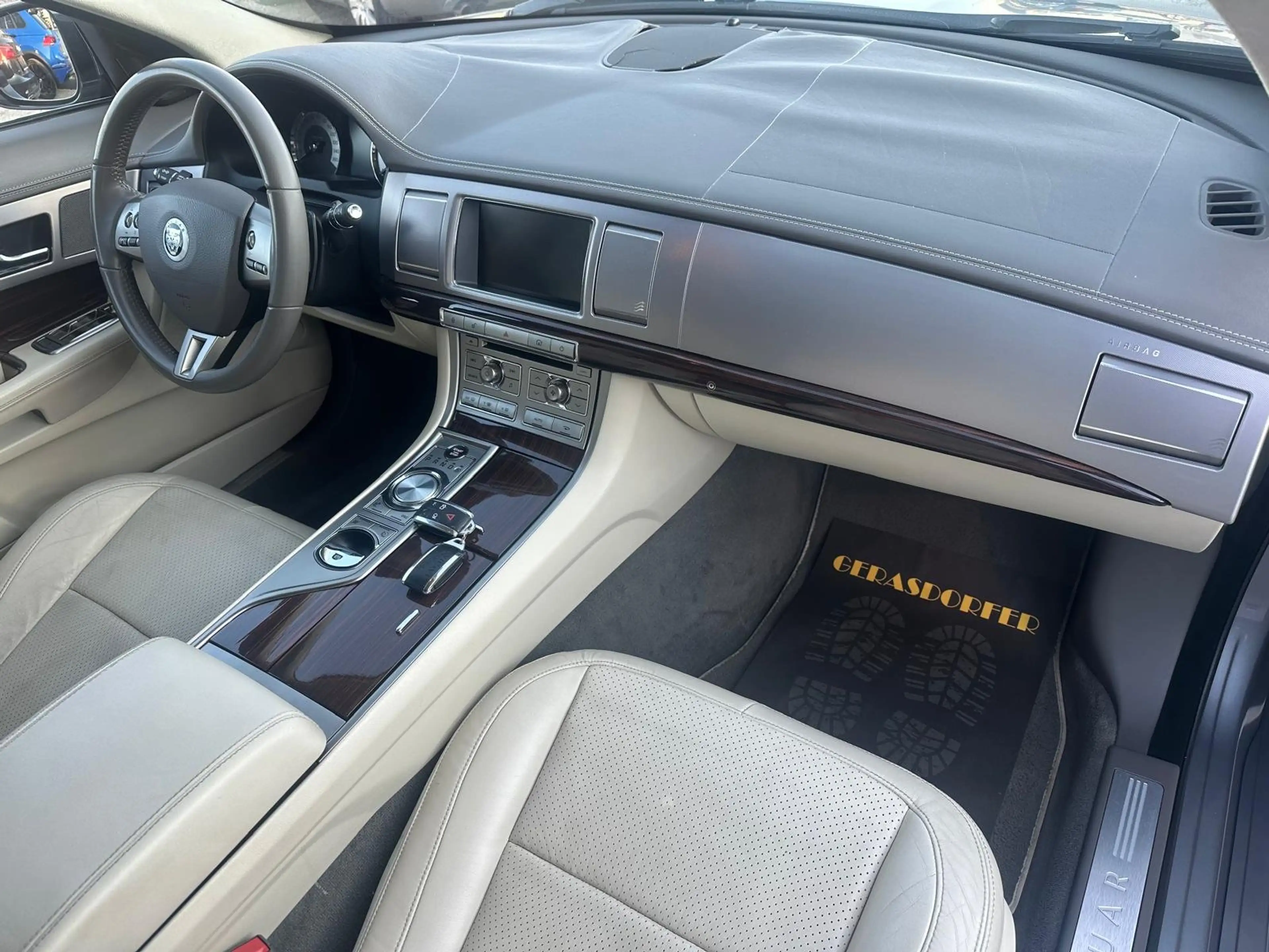 Jaguar XF 3.0 V6 Diesel Portfolio *2-Besitz*Finanzierung* — photo 11