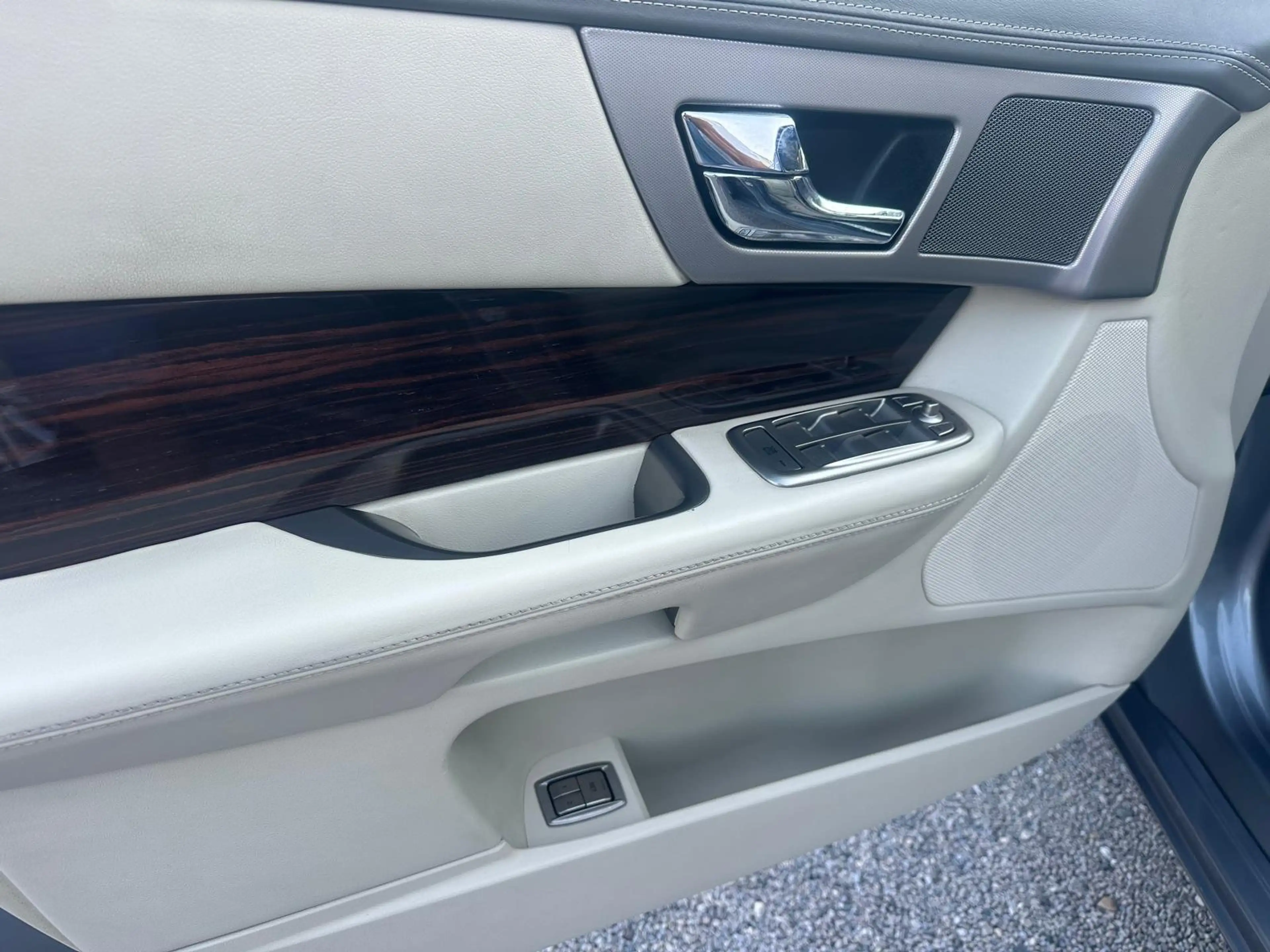 Jaguar XF 3.0 V6 Diesel Portfolio *2-Besitz*Finanzierung* — photo 15