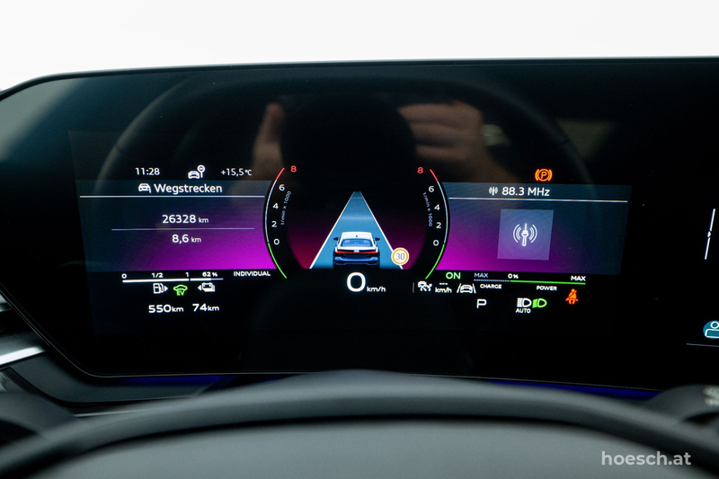 Audi A5 e-hybrid quattro 2xS-LINE BLACK TECH PLUS PANO ++ — photo 11