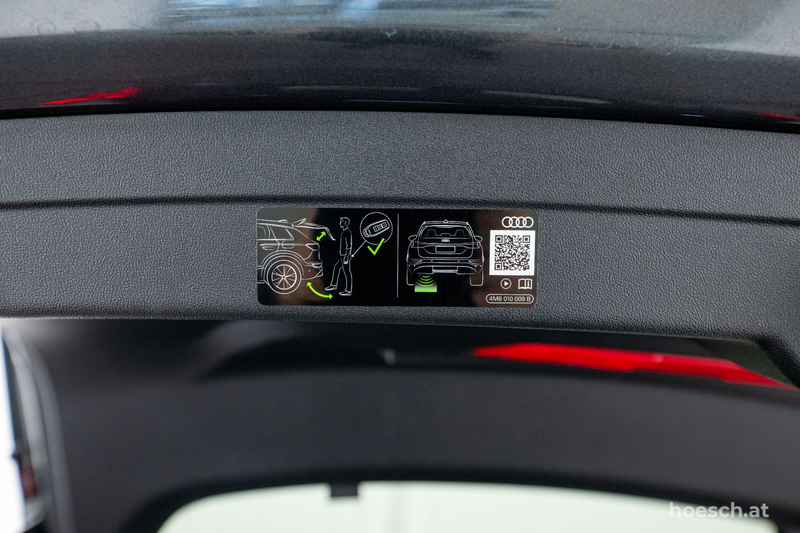 Audi A5 e-hybrid quattro 2xS-LINE BLACK TECH PLUS PANO ++ — photo 10