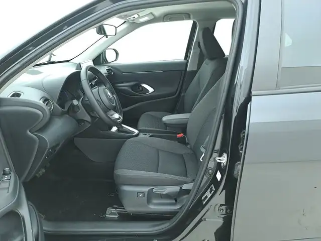 Toyota Yaris Cross view 10
