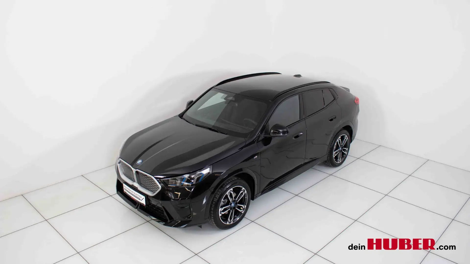 BMW iX2 eDrive20 64,8kWh Schwarz - 2