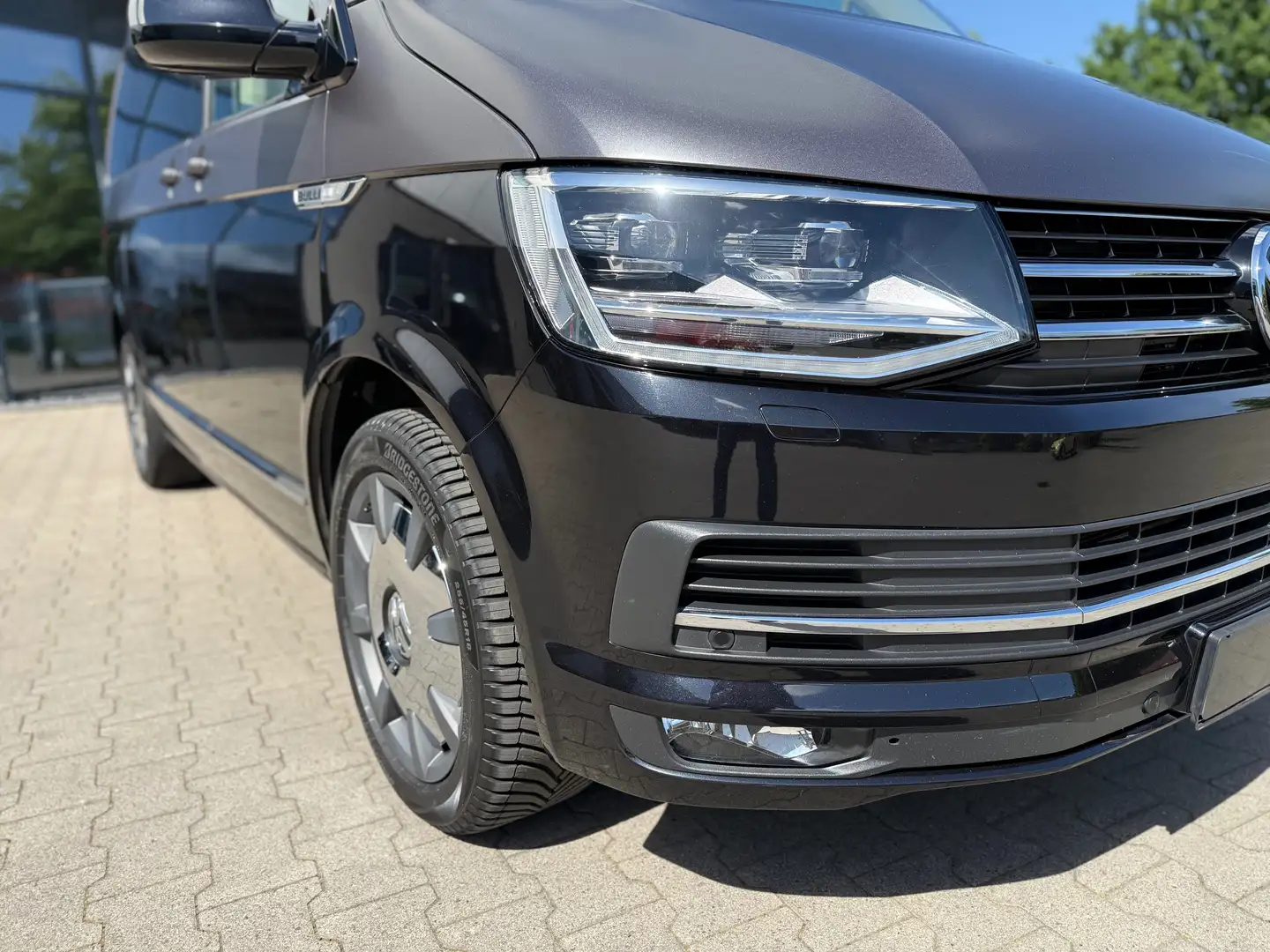 Volkswagen T6 Multivan High DSG LED ACC DCC LEDER Luftstandheiz AHK DISC Nero - 2