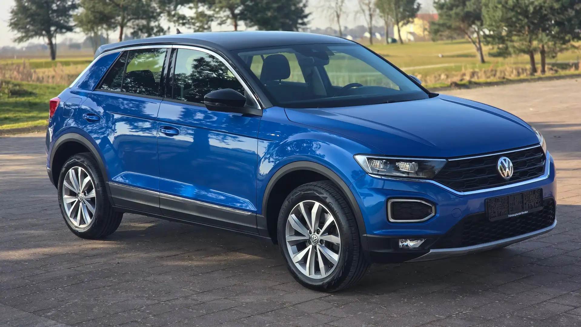 Volkswagen T-Roc Style 1.5l 150PS TSI LED NAVI KAM ACC SHZ 1HAND Blu/Azzurro - 1