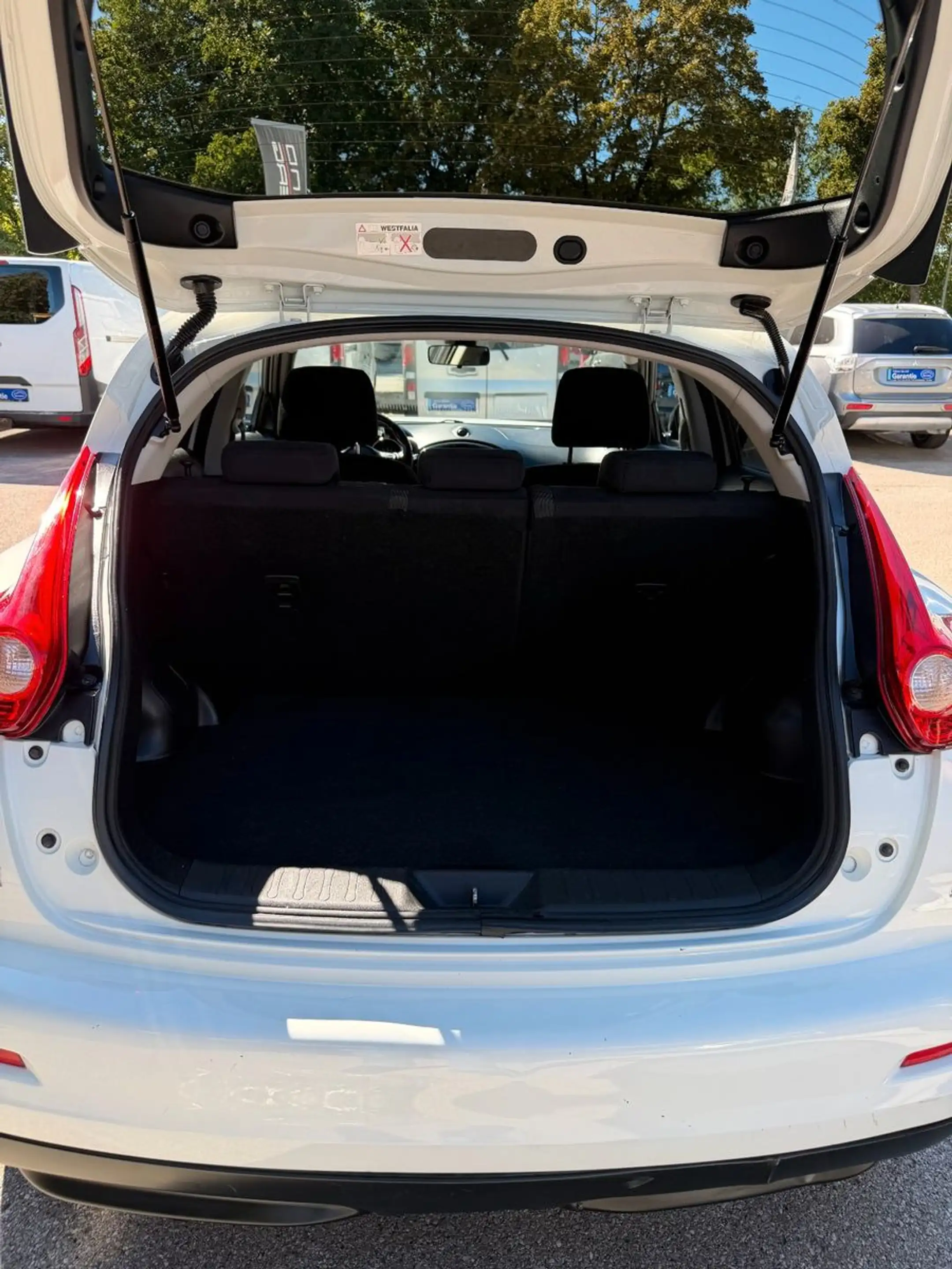 Nissan Juke Tekna*NAVI*TEMPO*R-KAMERA*KEYLESS* — photo 9