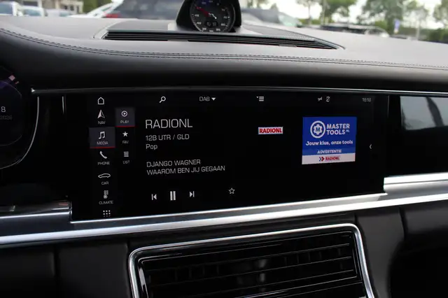 Porsche Panamera view 23
