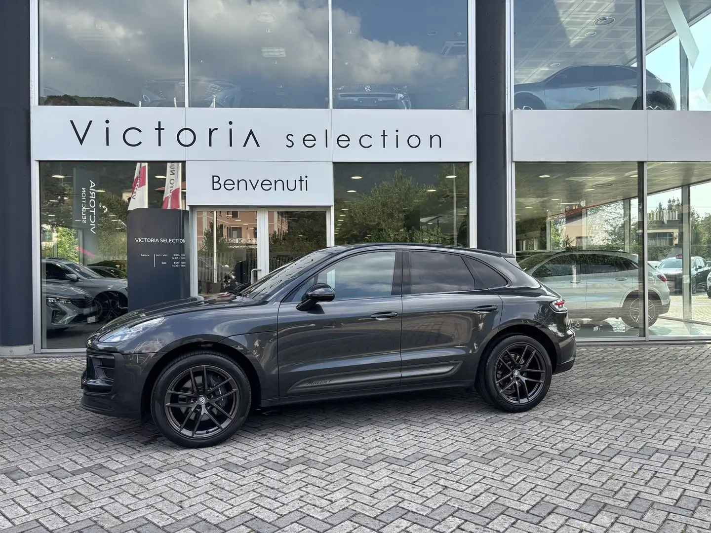 Porsche Macan 2.0 T 265 CV C.AUTOMATICO CARPLAY TETTUCCIO VETRI Black - 1
