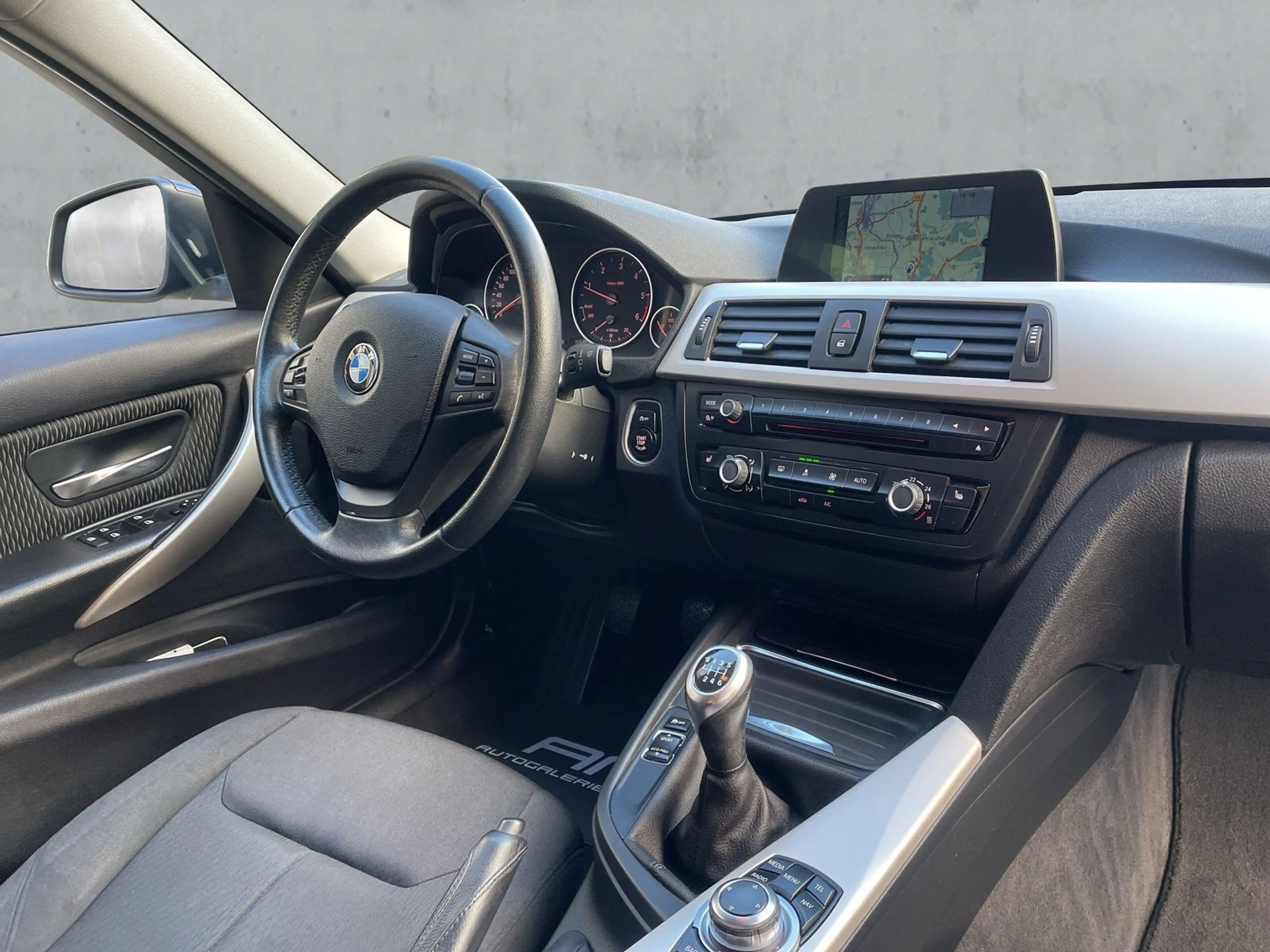 BMW 318 d Bi-Xenon+Navi+Sitzheiz+PDC — photo 13