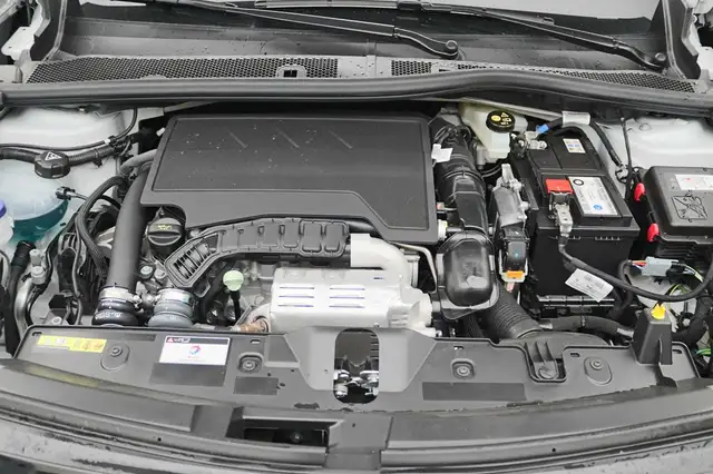 Peugeot 2008 view 14