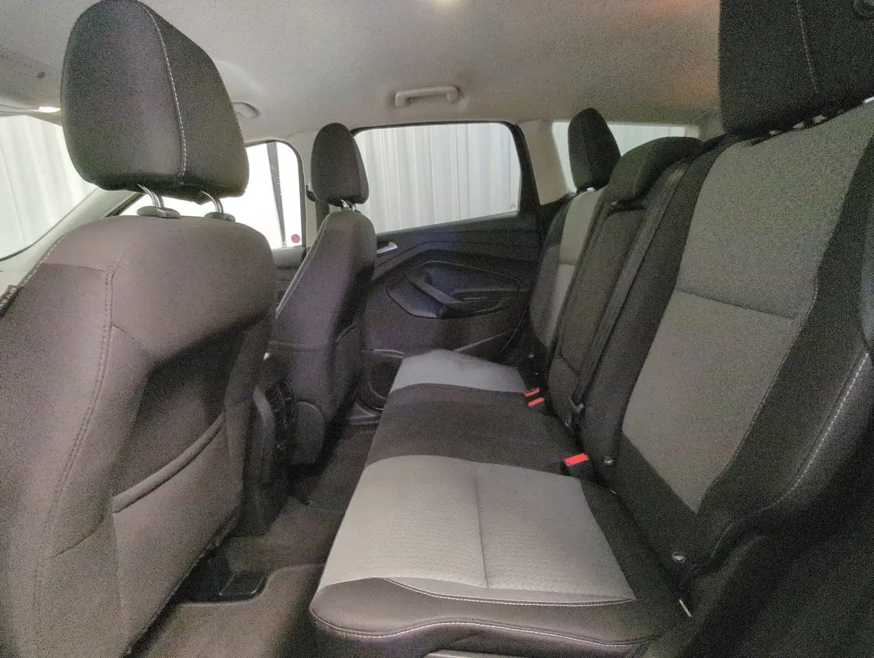 Ford Escape снимка Ford Escape