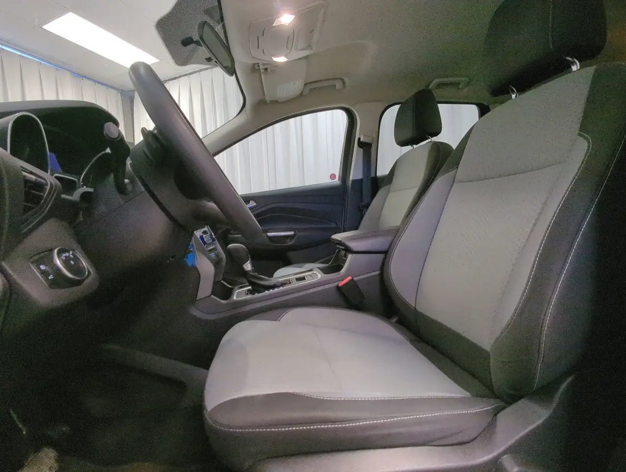 Ford Escape снимка Ford Escape