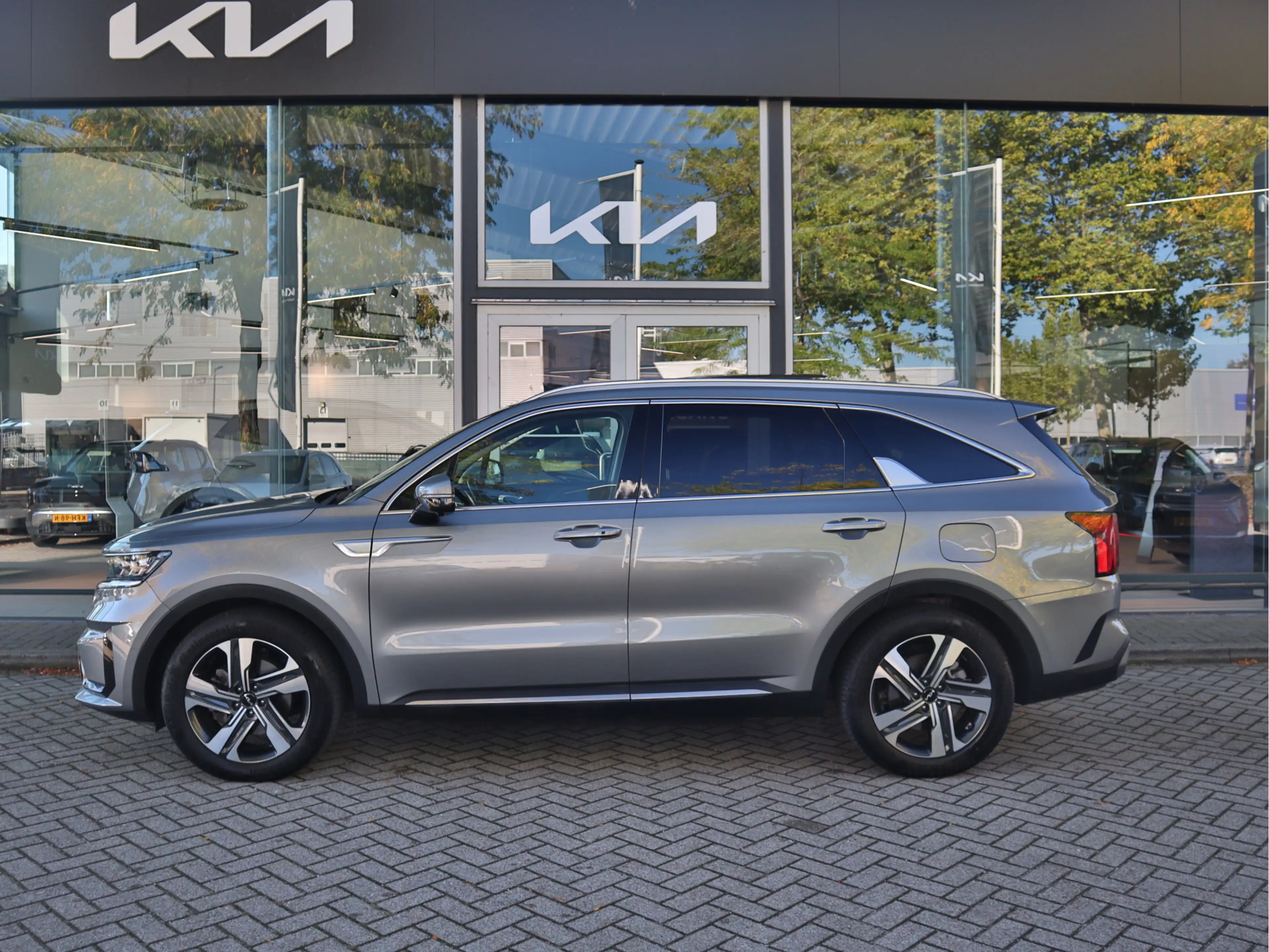 Kia Sorento 1.6 T-GDI Plug-in Hybrid 4WD Executiveline Edition — photo 2