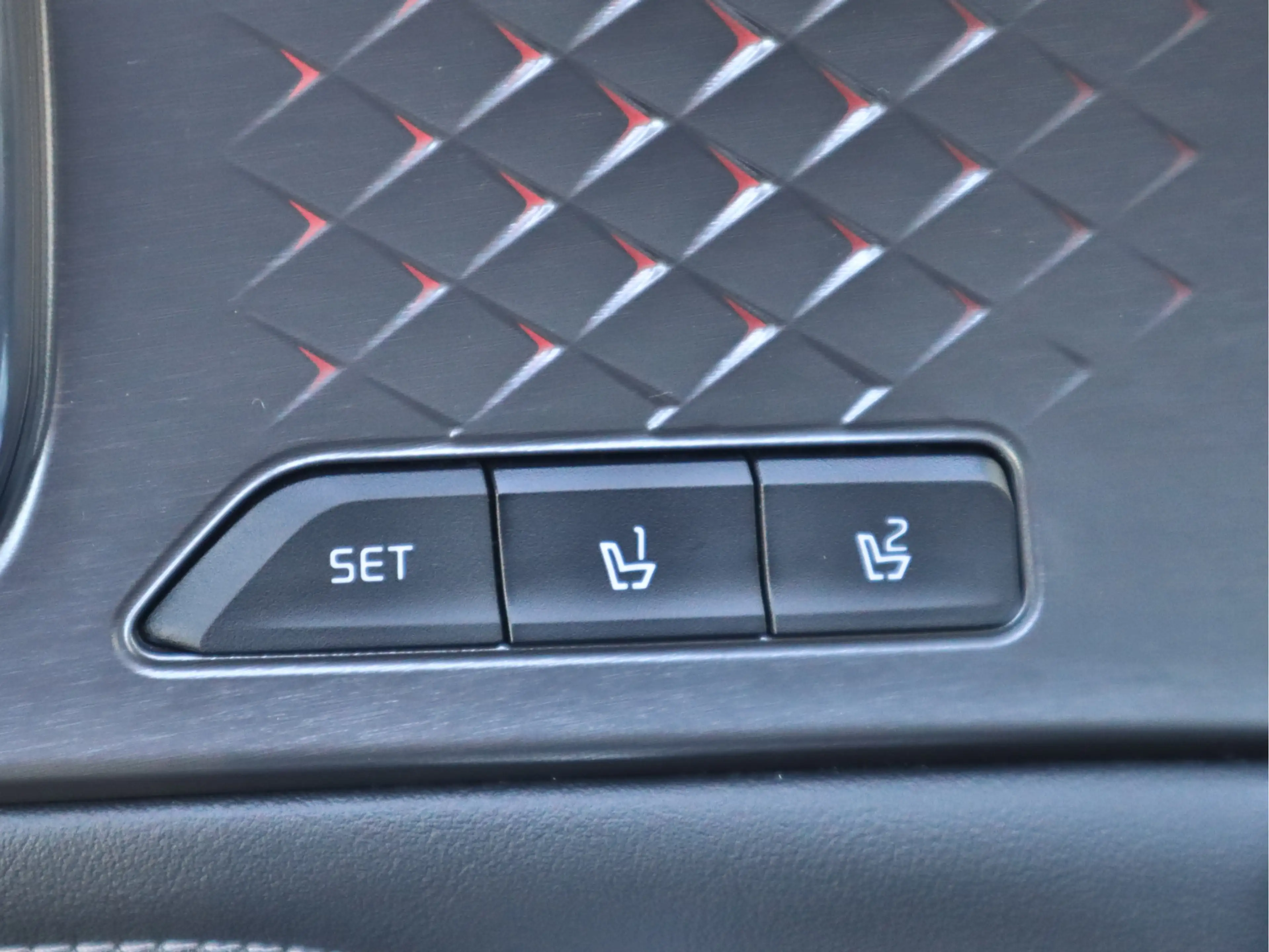 Kia Sorento 1.6 T-GDI Plug-in Hybrid 4WD Executiveline Edition — photo 25