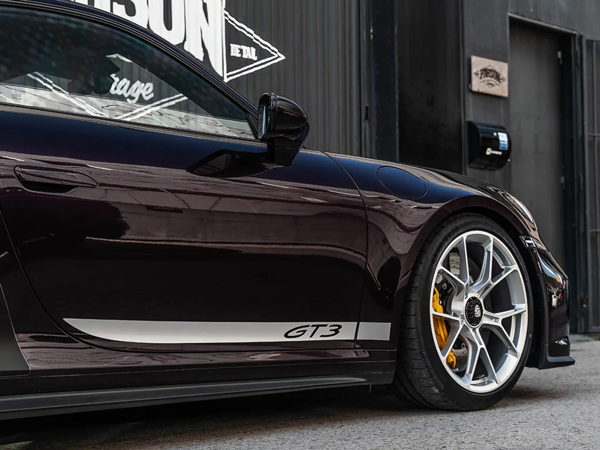 포르쉐 911 GT3 2024 블랙 사진 7