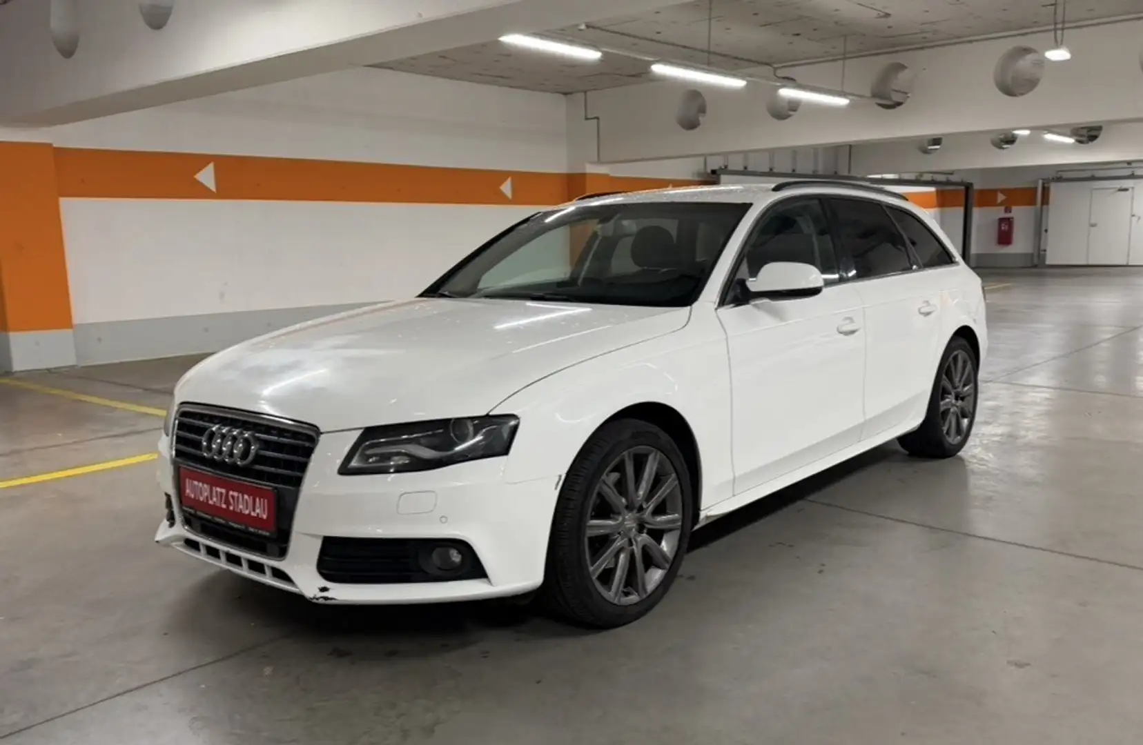 Audi A4 Avant 2,0 TDI DPF Jubliäumsmodell Weiß - 1