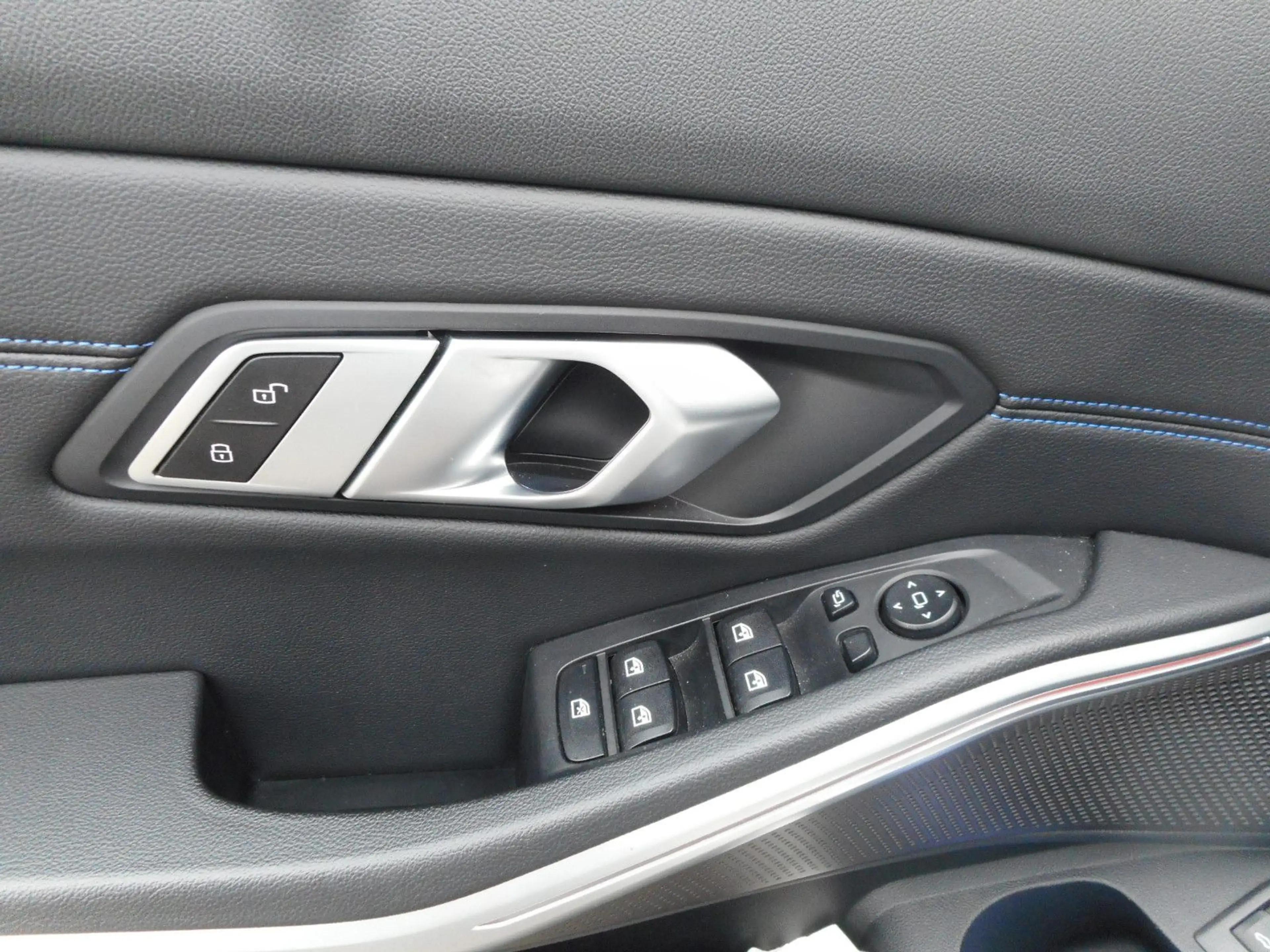 BMW 340 xDrive HUD Pano LED 1. Hand — photo 18