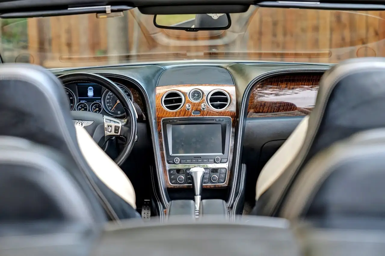 Bentley Continental GT снимка Bentley Continental GT