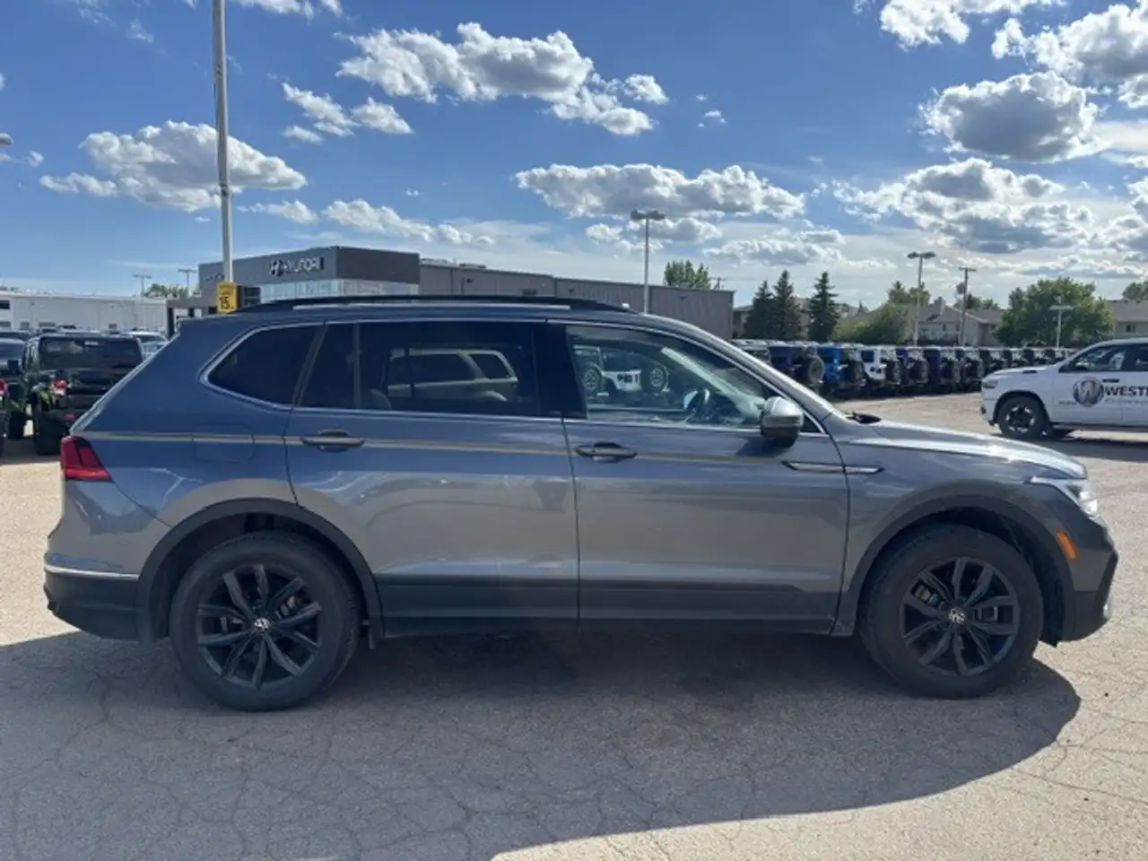 Volkswagen Tiguan снимка Volkswagen Tiguan