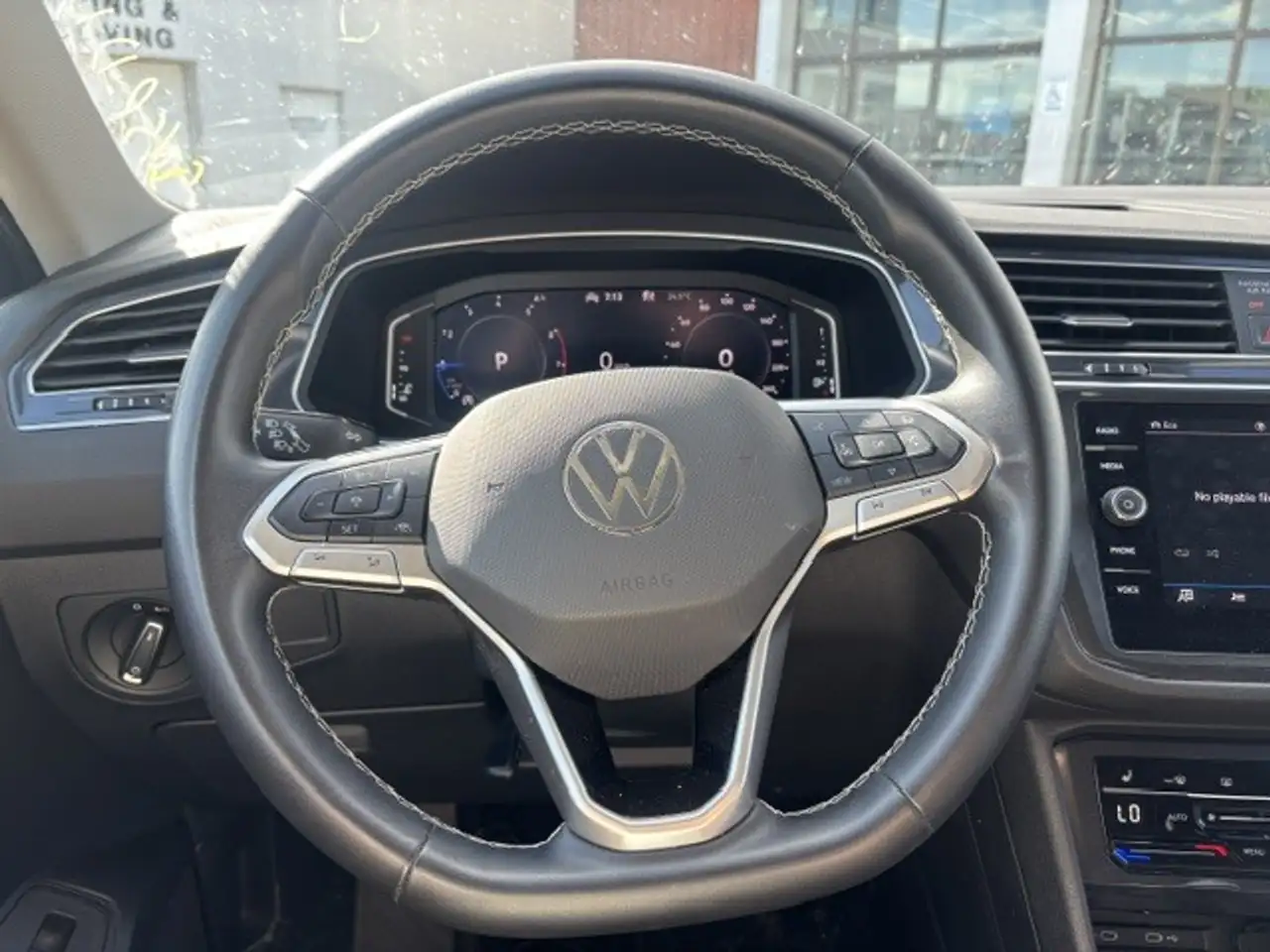 Volkswagen Tiguan снимка Volkswagen Tiguan