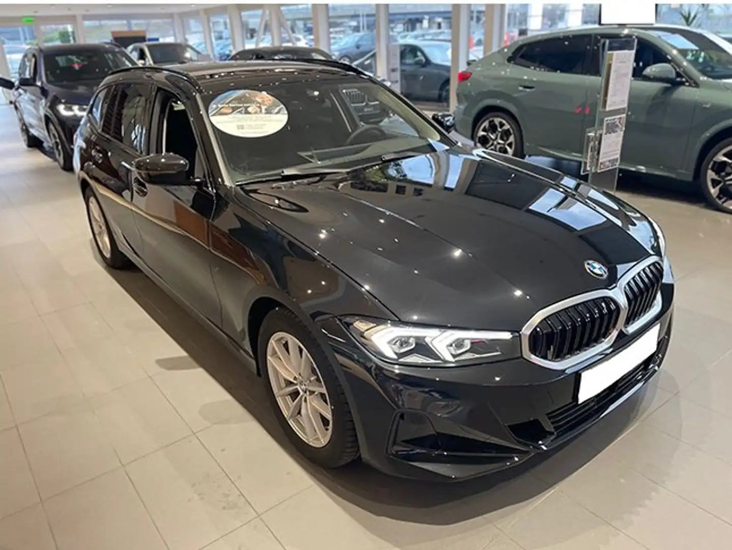 BMW 318 318d Touring Navi,SHZ;AktiverT.;Komfortzu.;ParkA Negro - 2