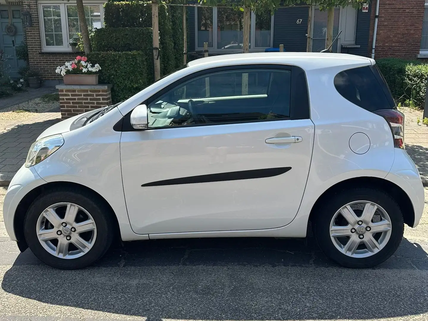 Toyota iQ IQ 1.0 - 2