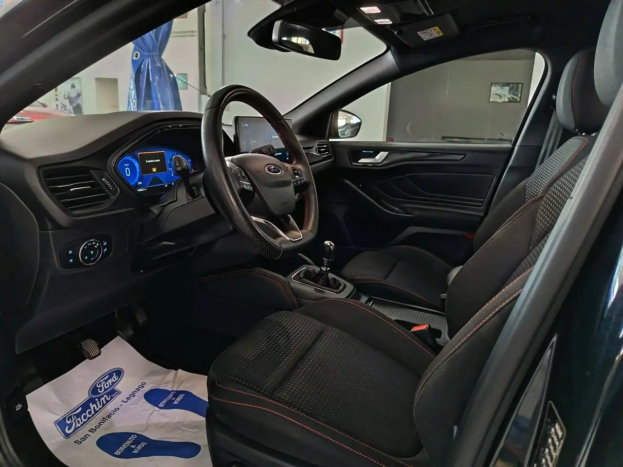 Ford Focus 1.0 Ecoboost Hybrid ST-Line X 125cv, миниатюра 2