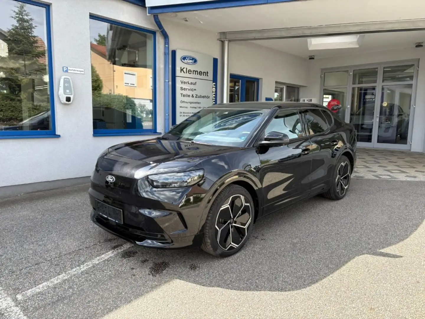 Ford Capri Premium extended Range 77kWh Schwarz - 1