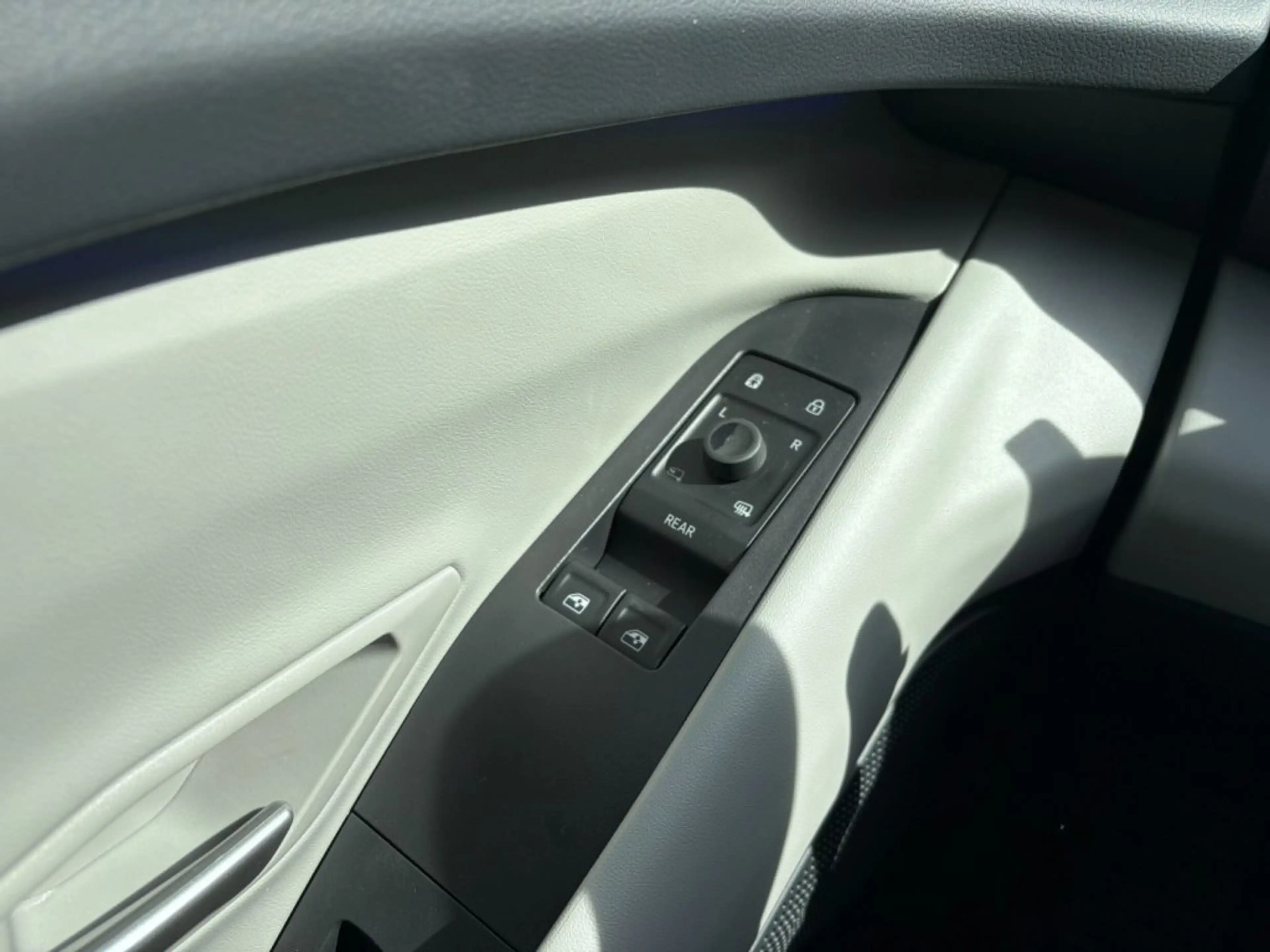 Ford Capri Premium extended Range 77kWh — photo 14