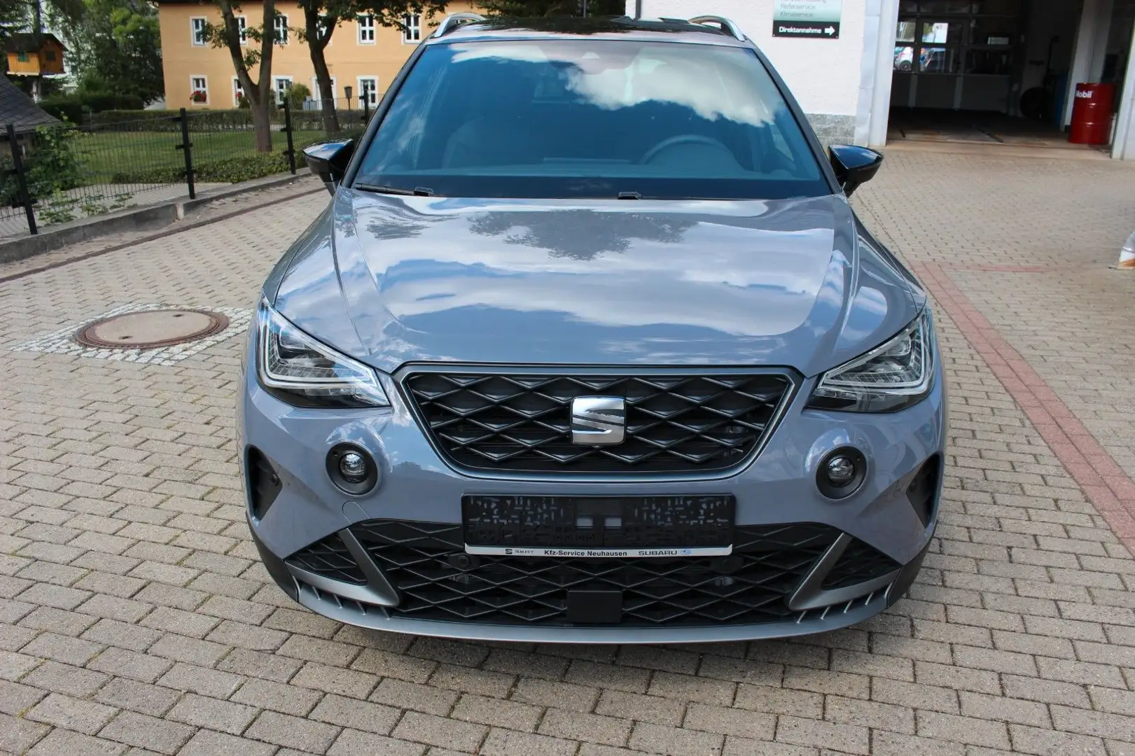 SEAT Arona FR Limited Edition LED,Nav,5J / 100TKM Grau - 1