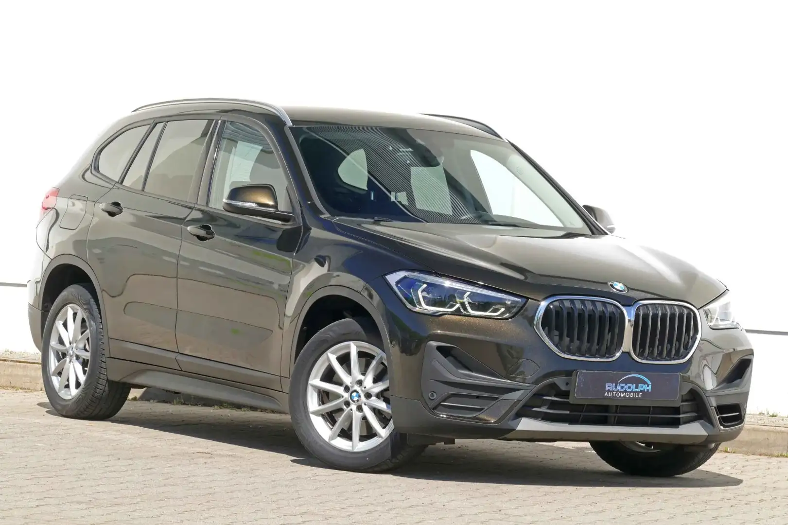 BMW X1 xDrive 20i Advantage AUTOMATIK °TÜV °GARANTIE Braun - 1