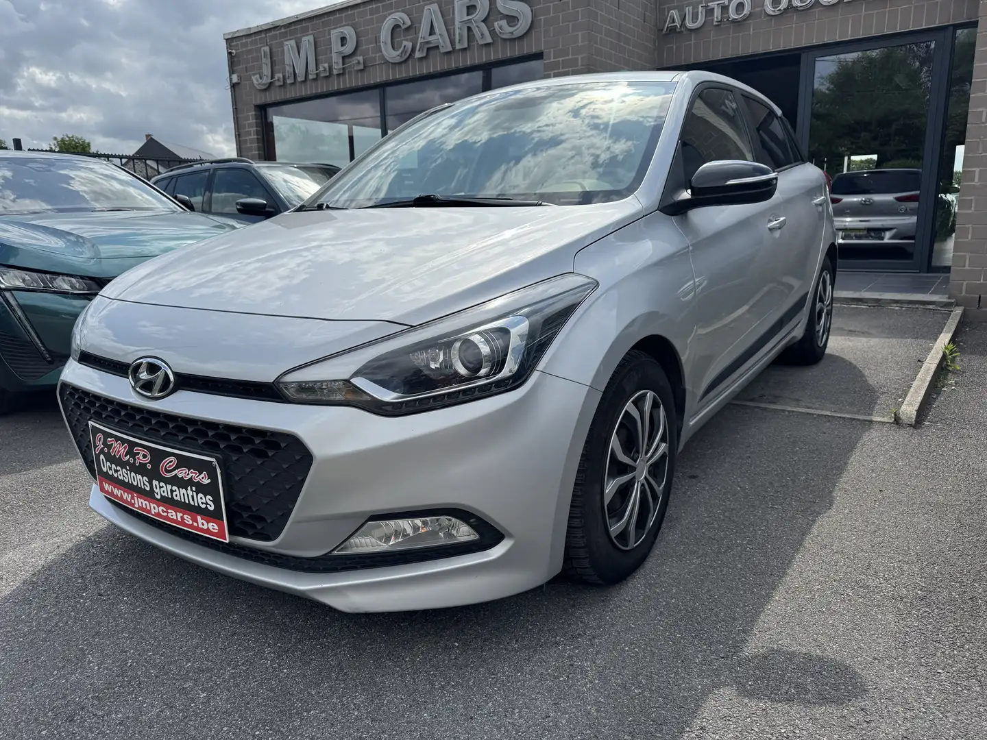 Hyundai i20 1.1 CRDi Blackline - 1