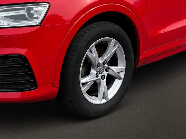 Audi Q3 view 2