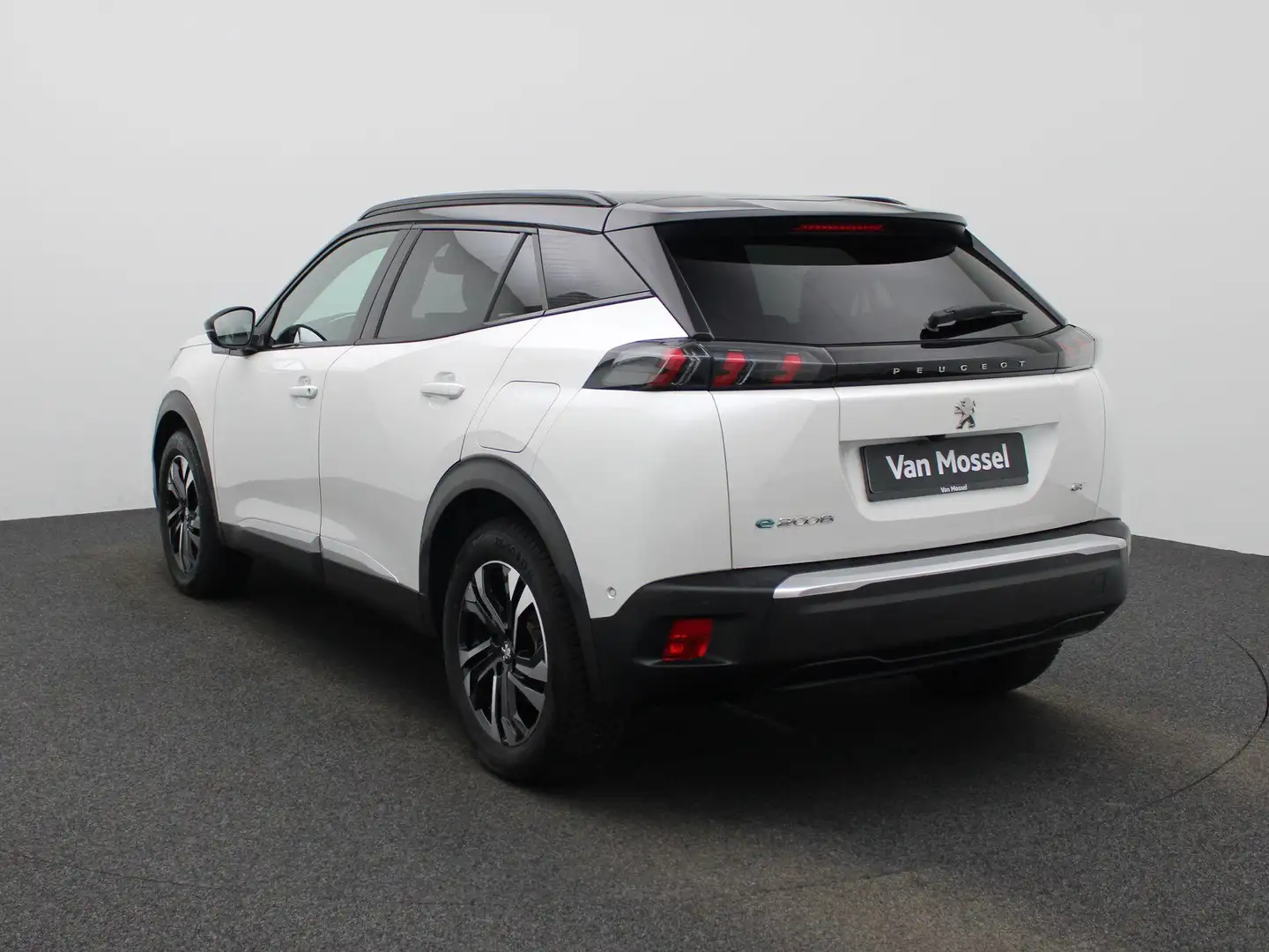 Peugeot e-2008 e-2008 GT Weiß - 2