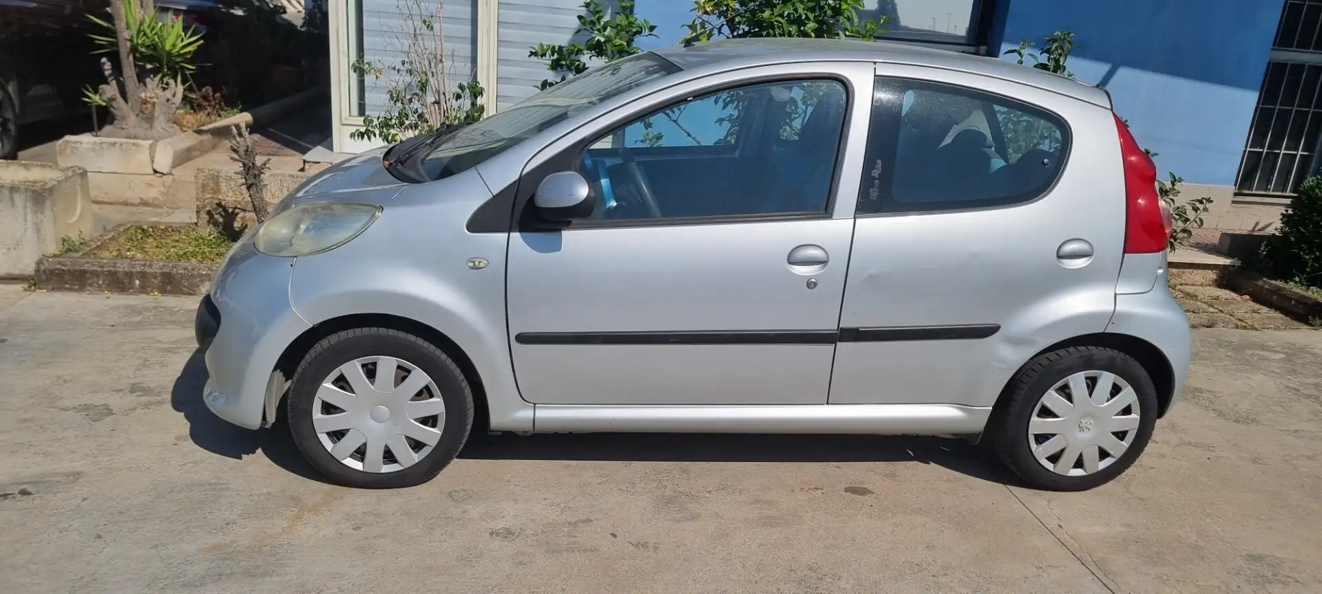 Peugeot 107 1.0 68CV 5p. Desir Argento - 2