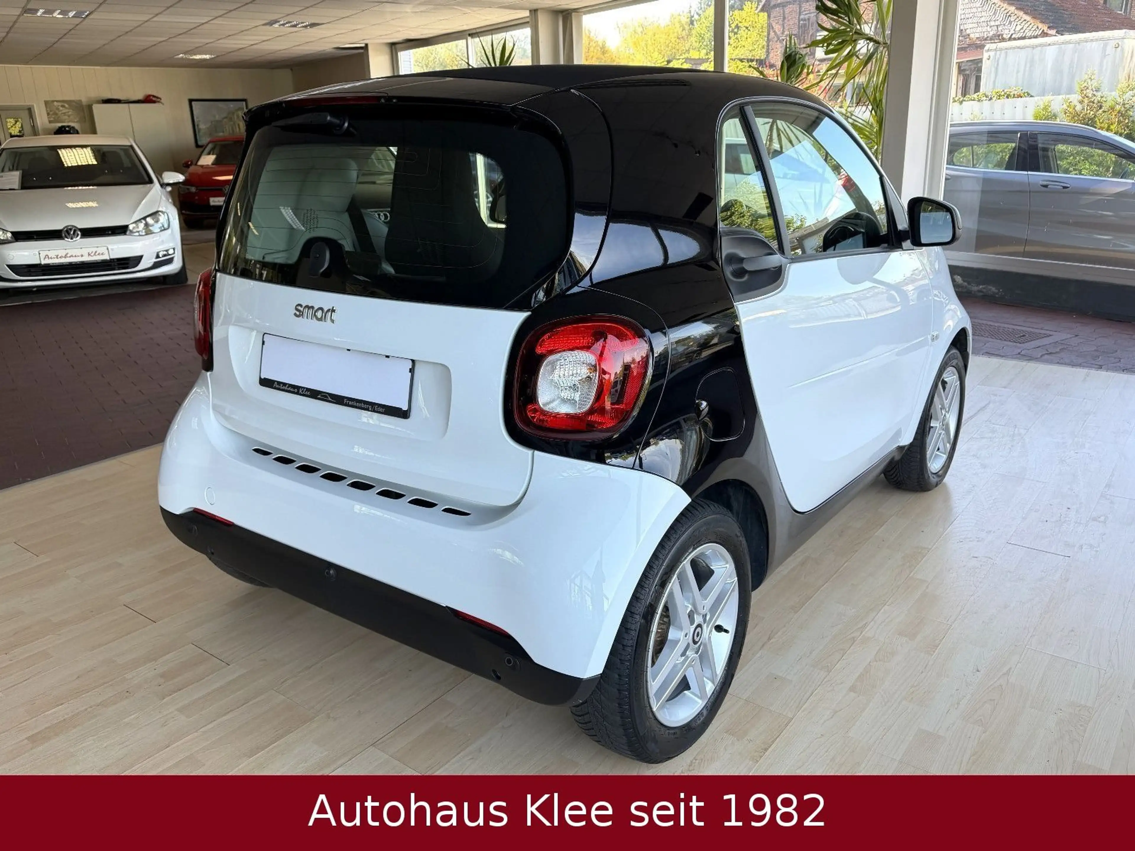 smart forTwo coupe EQ *Klima*Tempo*PDC* — photo 3