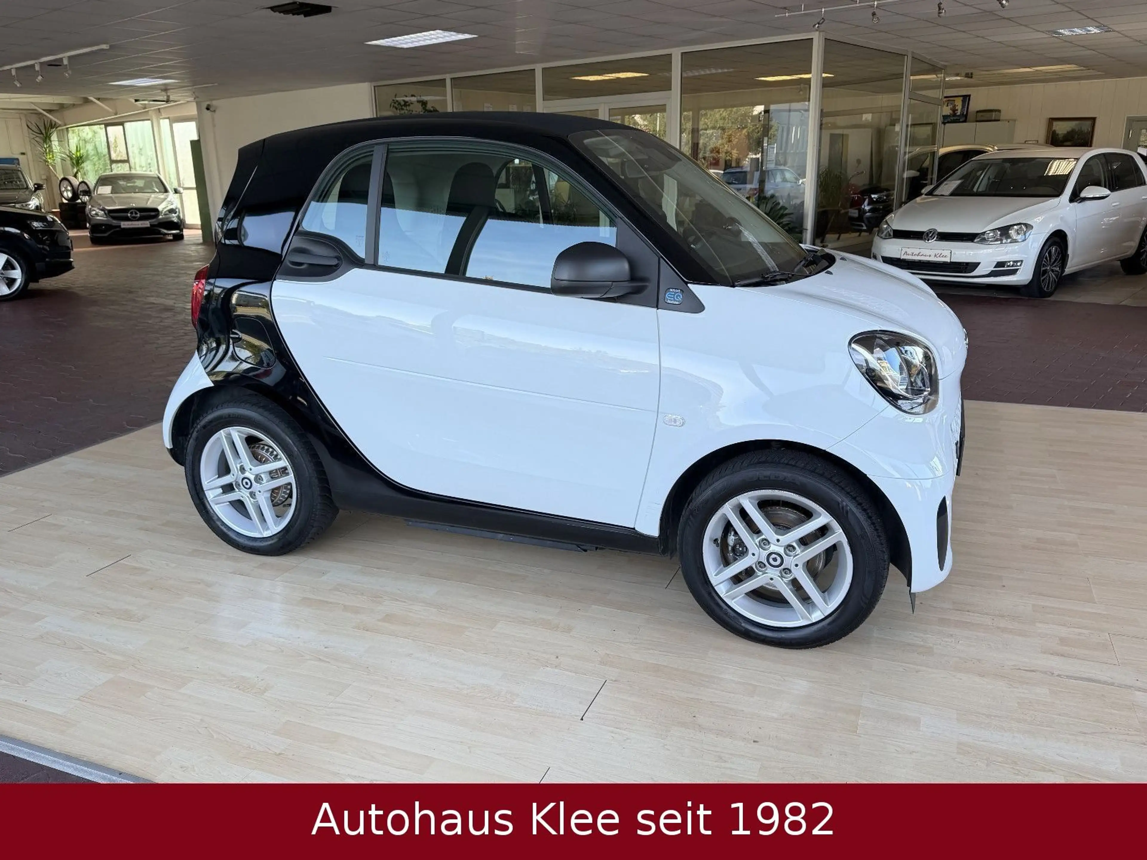 smart forTwo coupe EQ *Klima*Tempo*PDC* — photo 2