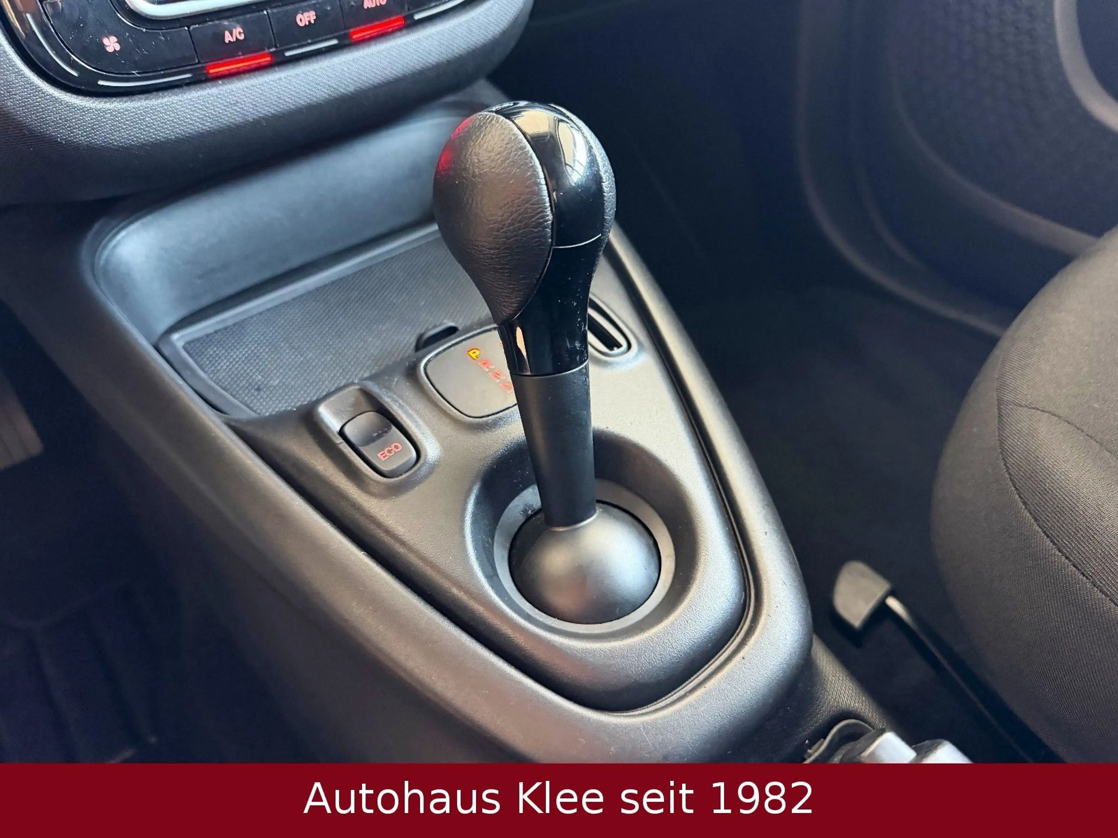 smart forTwo coupe EQ *Klima*Tempo*PDC* — photo 9