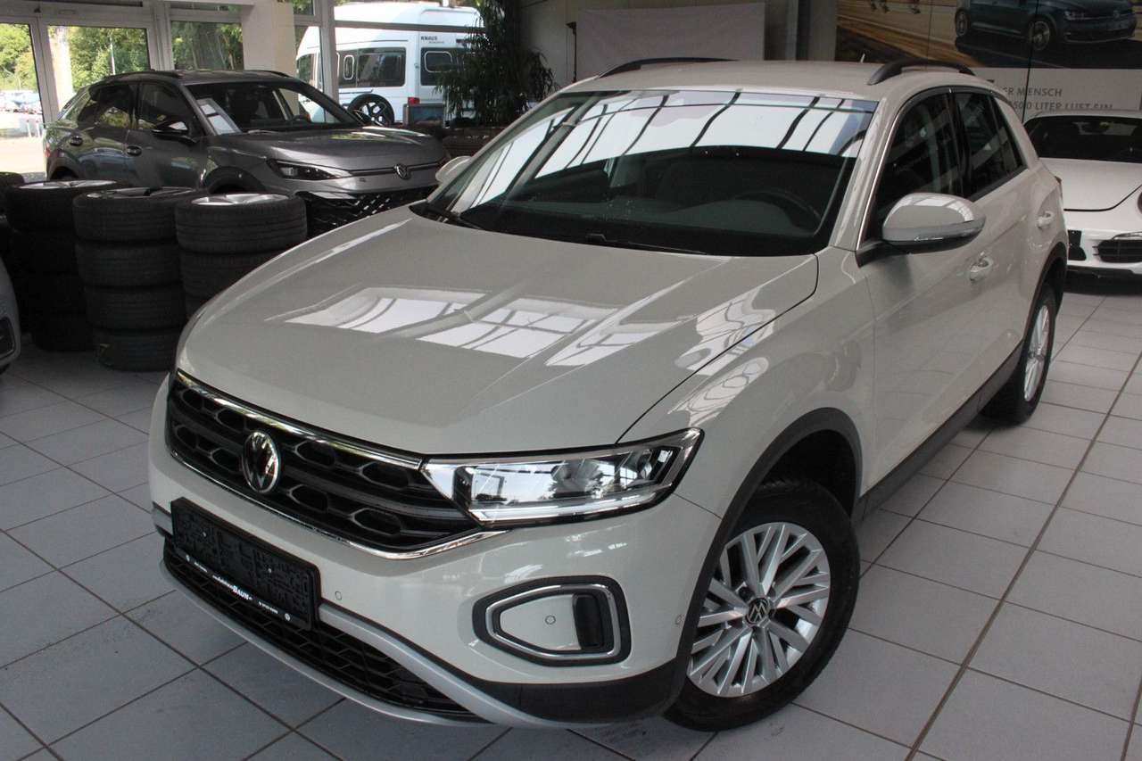 Volkswagen T-Roc 2023 — Life/DSG/NAVI/KAME/PDC/STZHZ/ALU/LED/GANZJ