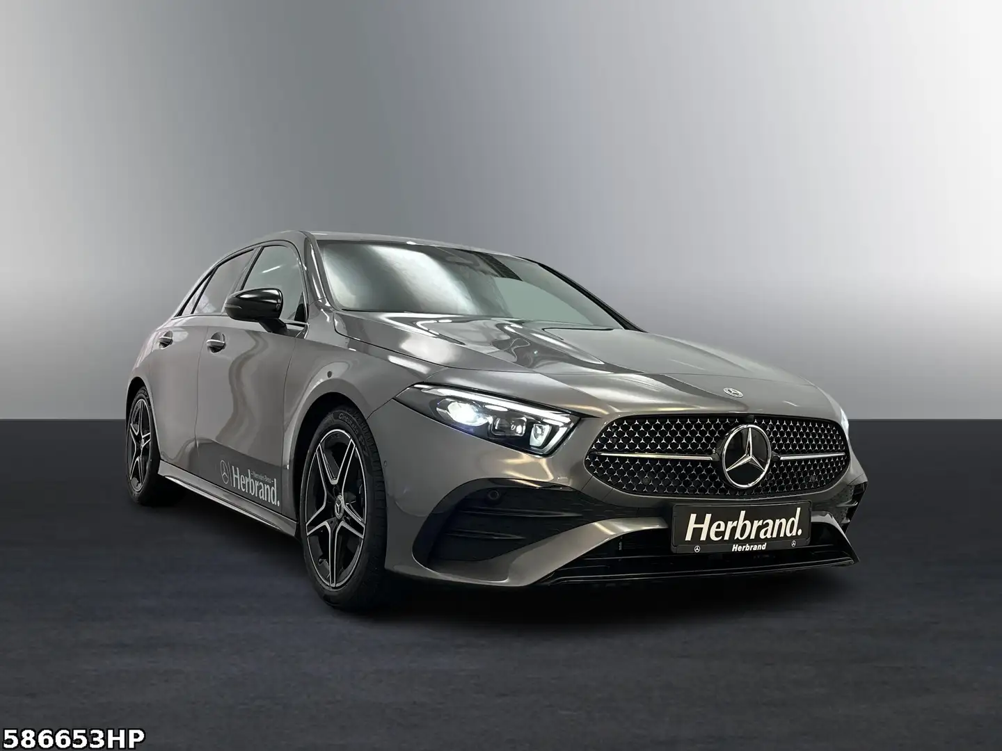 Mercedes-Benz A 200 Kompaktlimousine +AMG+NIGHT+DISTRONIC+ Grau - 2