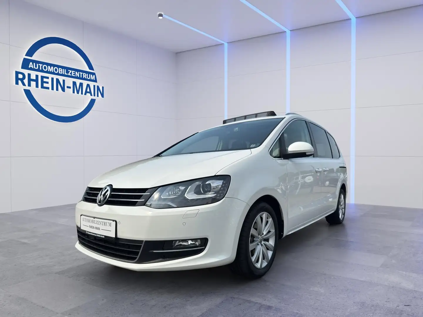 Volkswagen Sharan Highline BMT 4Motion AHK/LED/PANO/NAVI/KAM Weiß - 1