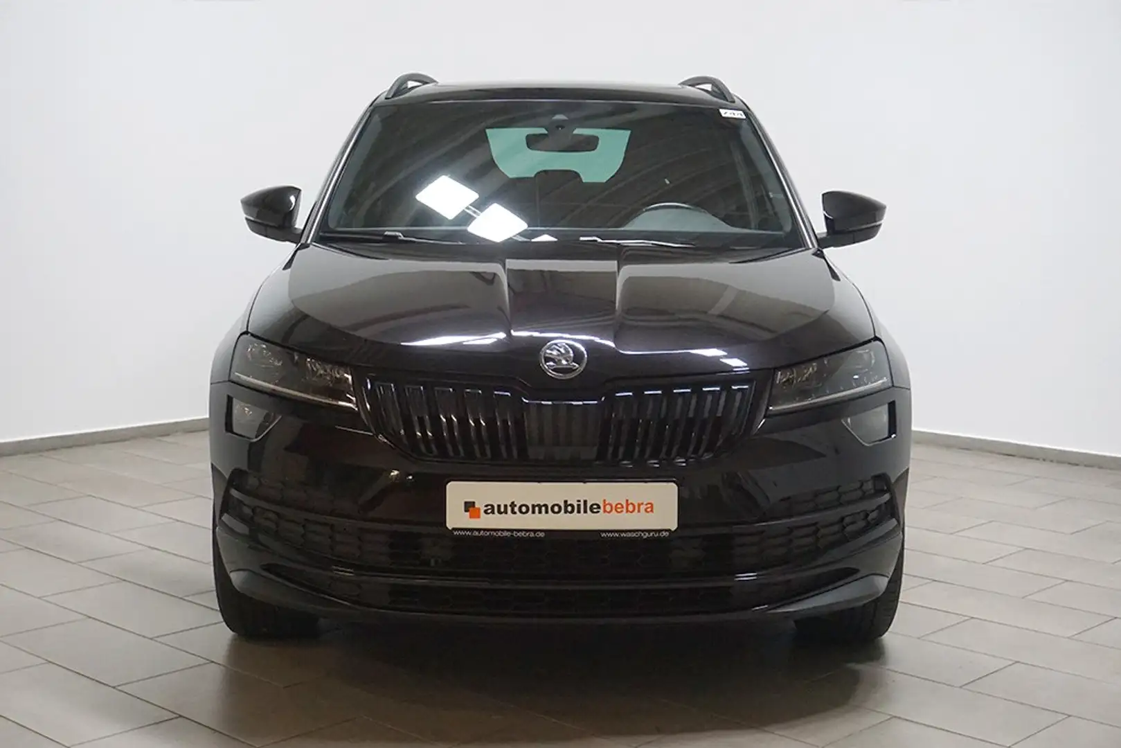 Skoda Karoq 2.0TDI DSG Sportline 4x4 Virtual VOLL Schwarz - 2