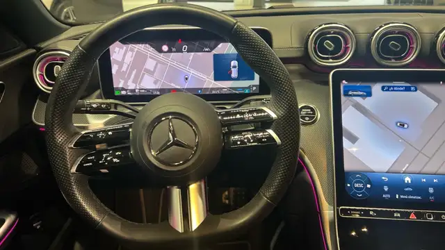 Mercedes-Benz C-Class view 9