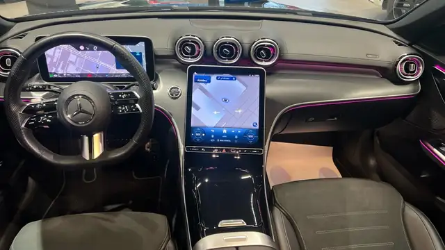 Mercedes-Benz C-Class view 8