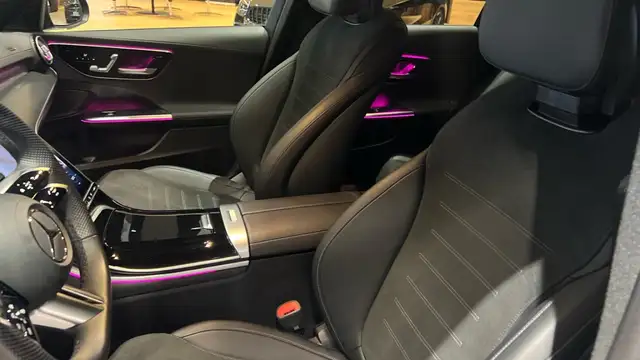 Mercedes-Benz C-Class view 7