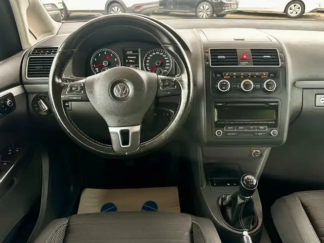 Volkswagen Touran view 14