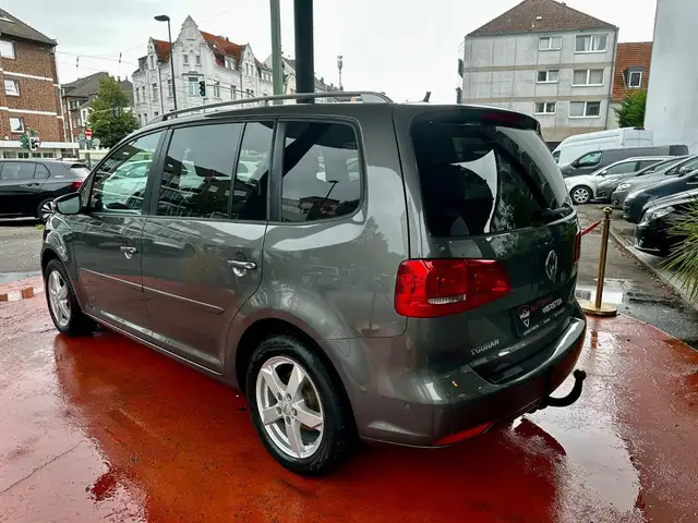 Volkswagen Touran view 7